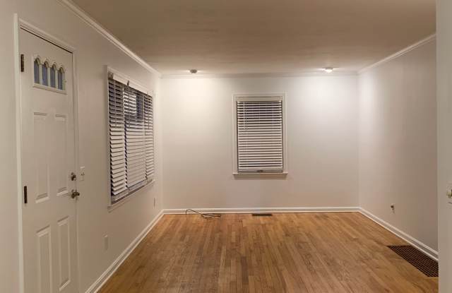 4915 West 56th Street Gallery 4
