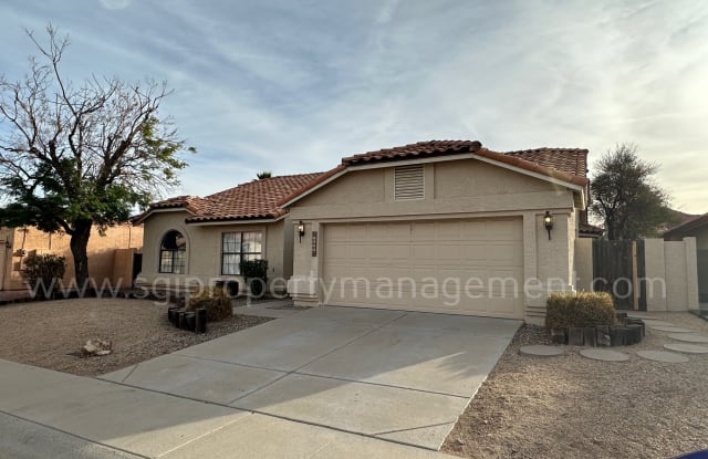 7425 W Oraibi Dr - 7425 West Oraibi Drive, Glendale, AZ 85308