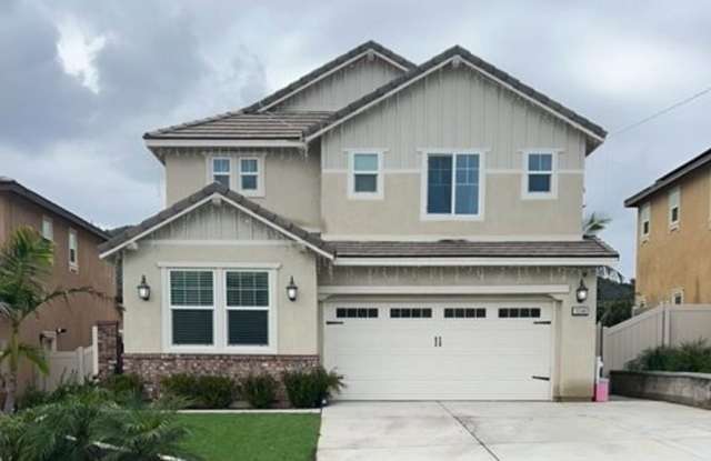 Nestled in the picturesque foothills of Fallbrook, this stunning 4-bedroom, 3-bath home won't last - 35540 Asturian Way, San Diego County, CA 92028