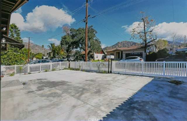 10619 Rhodesia Avenue Gallery 3