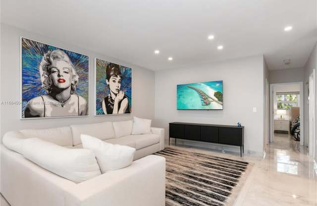 3131 S Ocean Dr photos photos