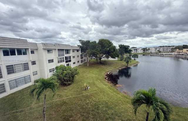 8220 Sunrise Lakes Blvd photos photos 8220 Sunrise Lakes Blvd photos photos