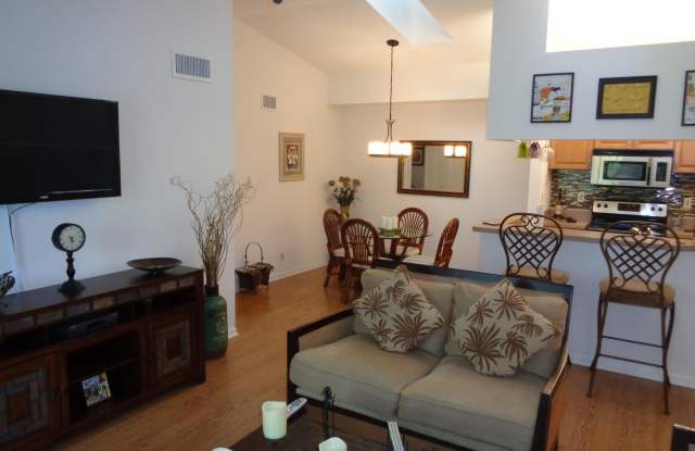 2512 SE Anchorage Cove SE Gallery 3