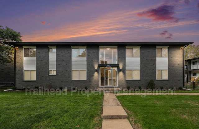 8300 Robinson Street photos photos