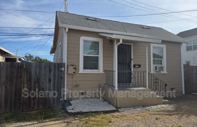 721 Broadway St. - photos photos