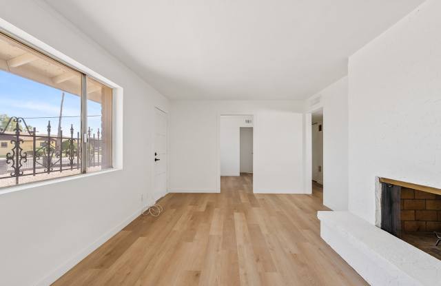 301 W Desert Dr photos photos