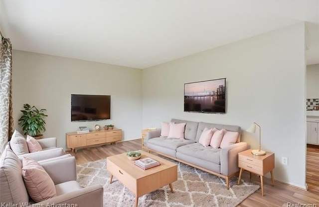 23645 Ripple Creek Gallery 4