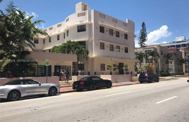 2730 Collins Ave photos photos