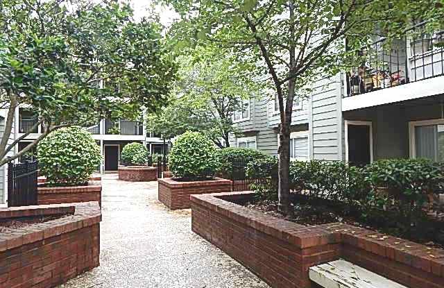 419 Granville Ct - 419 Granville Ct, Sandy Springs, GA 30328