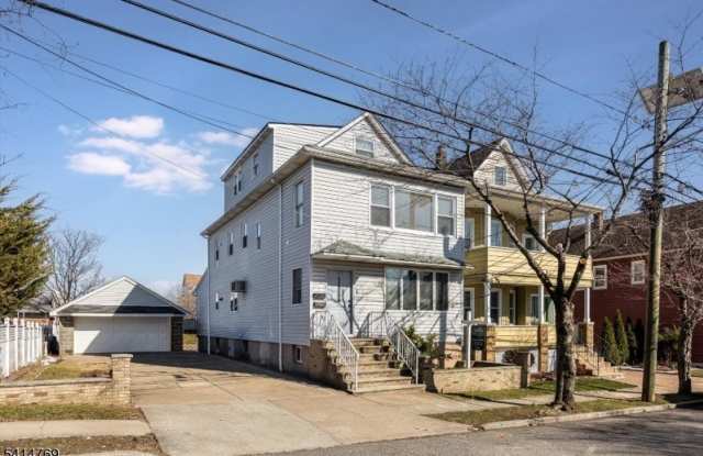 182 Pierre Ave photos photos