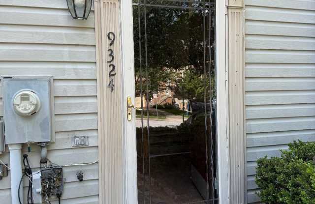 9324 DALY Court Gallery 2