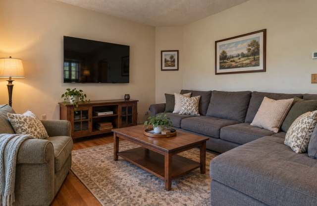Wonderful Home with Finished Basement Gallery 3