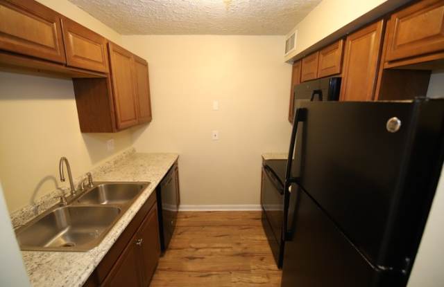 4005 Deer Park Circle Gallery 2