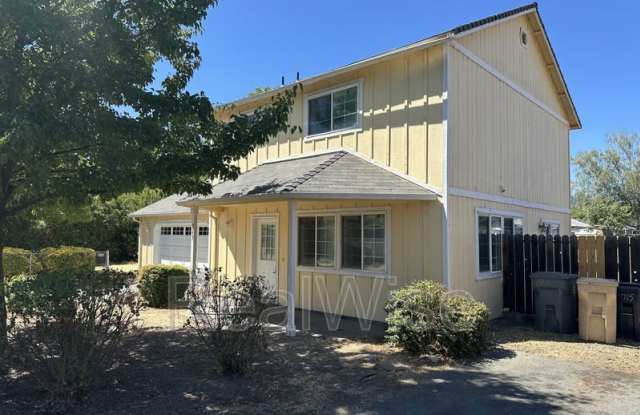 715 SW Laurel St photos photos