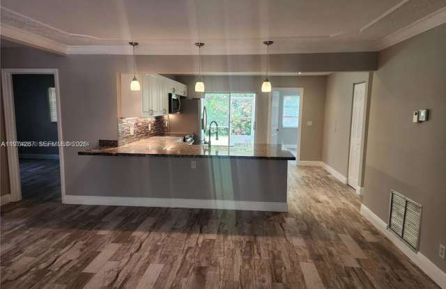107 S 18th Avenue S _, Lake Worth Beach, FL 33460 Gallery 4