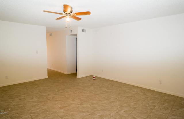 4137 W MEDLOCK Drive Gallery 2