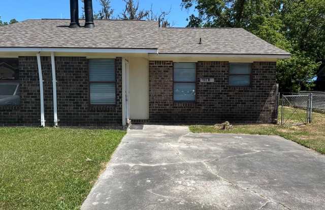 101 Freehold Circle photos photos