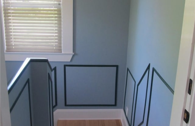 360 Great Neck Road Gallery 2