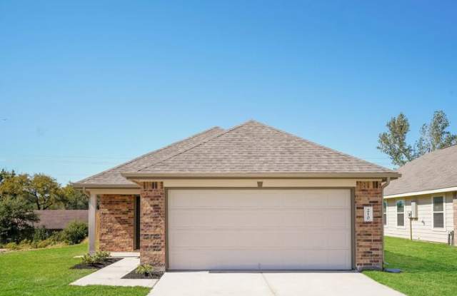 210 Elk Run Lane - 210 Elk Run Lane, Huntsville, TX 77320