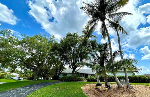 7804 SW 179th Ter photos photos