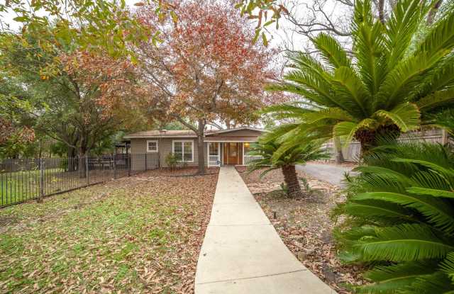 4750 View Dr Gallery 3