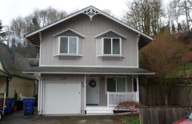 616 4th Avenue North - 616 North 4th Avenue, Kelso, WA 98626