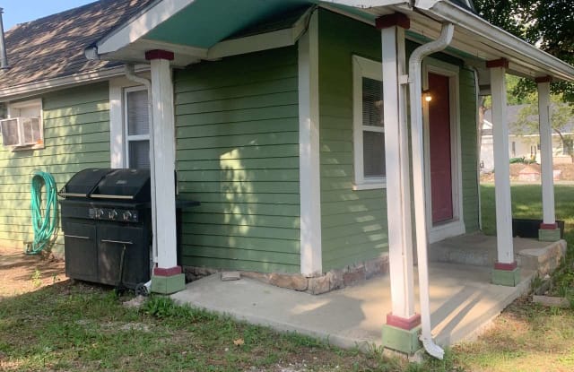 402 Elm St photos photos