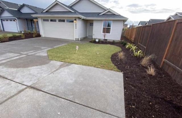 1823 Se Blueberry St - 1823 Southeast Blueberry Street, Dallas, OR 97338