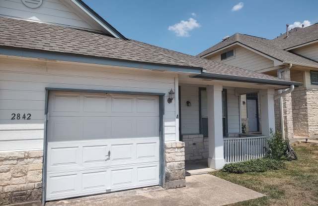 Cute duplex in HOA managed  subdivision in Round Rock, close to Dell & 130. photos photos