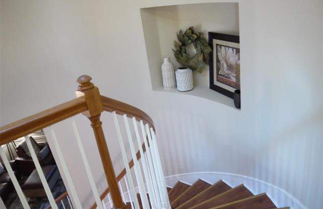 6028 Fieldstone Drive Gallery 3