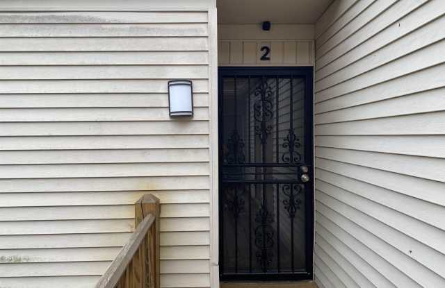 6586 S POPLAR WOODS Cir S Gallery 2