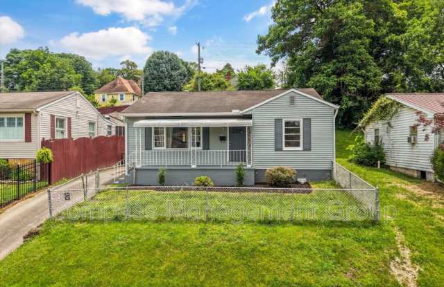 130 Oglewood Avenue Gallery 2