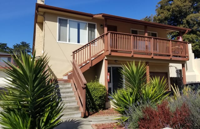 572 Van Buren Street - 572 Van Buren Street, Monterey, CA 93940