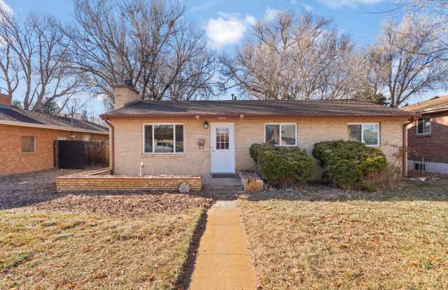 3 Bed, 1 Bath Home for Rent, Available Now! - 2810 Wood Avenue, Colorado Springs, CO 80907