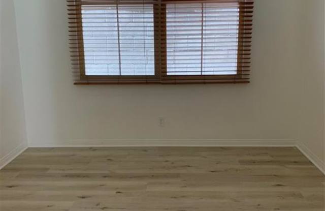 113 Windham Gallery 3