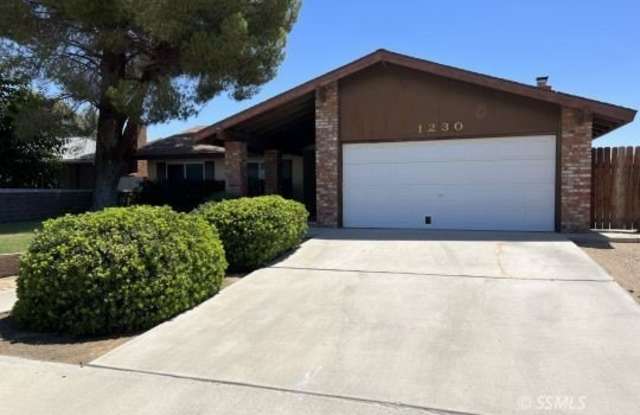 1230 N El Prado Dr photos photos