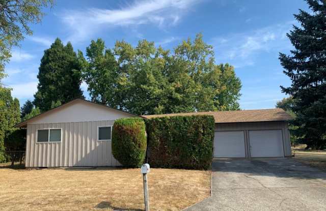 $2,450 - Three Bedrooms, Two Baths Home on Corner Lot! photos photos