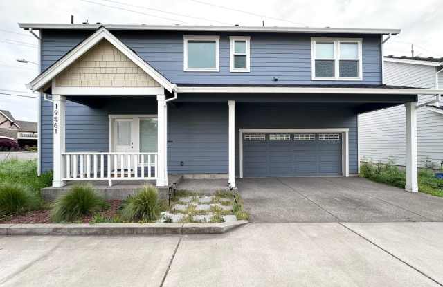 Oregon City Home 3 Bed 2.5 Bath w/ Double Car Garage! photos photos