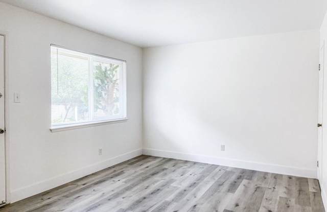 Newman Court Apartments Gallery 3
