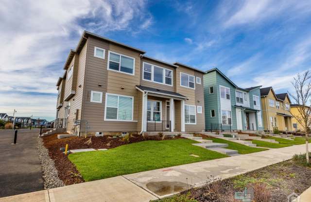 END OF SUMMER SPECIAL: 1-MONTH FREE RENT! Brand New Beautiful 2 Bd/2.5 Ba Home in Reed's Crossing Gallery 3