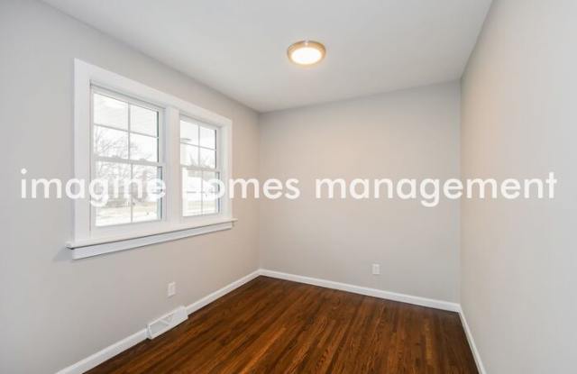 845 Liggett Avenue Gallery 4