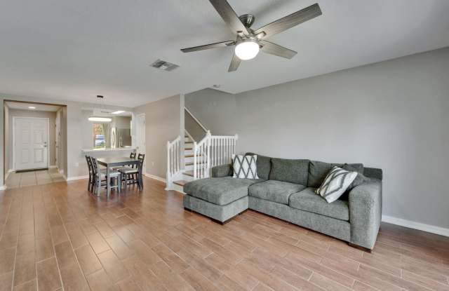 Must see! Spacious 2-Bedroom, 2.5-Bathroom Condo in Riverview, FL Gallery 3