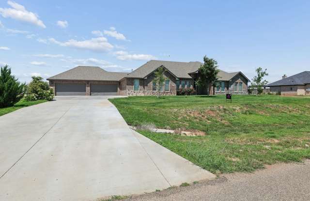 9240 Highland Springs photos photos