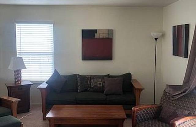 3329 Streamwood Ct Gallery 2