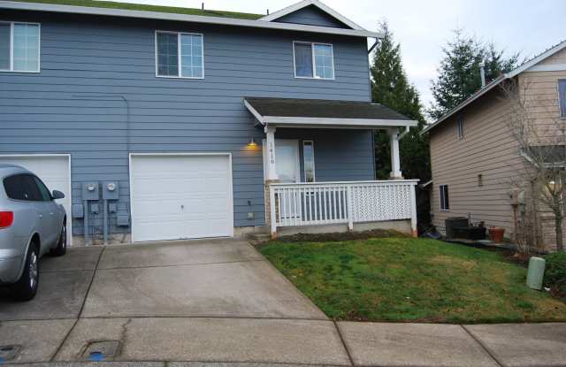 3 Bedroom Town Home Gresham - 1416 Southwest Binford Lake Parkway, Gresham, OR 97080