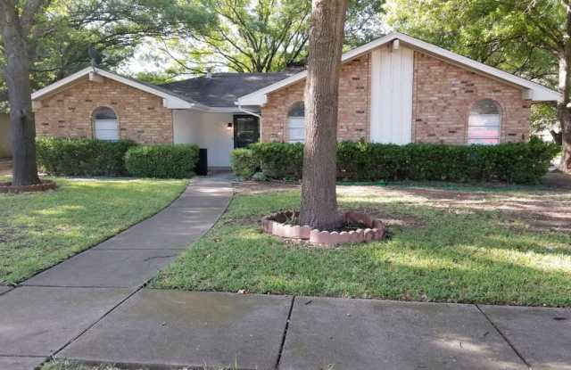 960 Briarcove Pl - 960 Briarcove Place, Lancaster, TX 75146