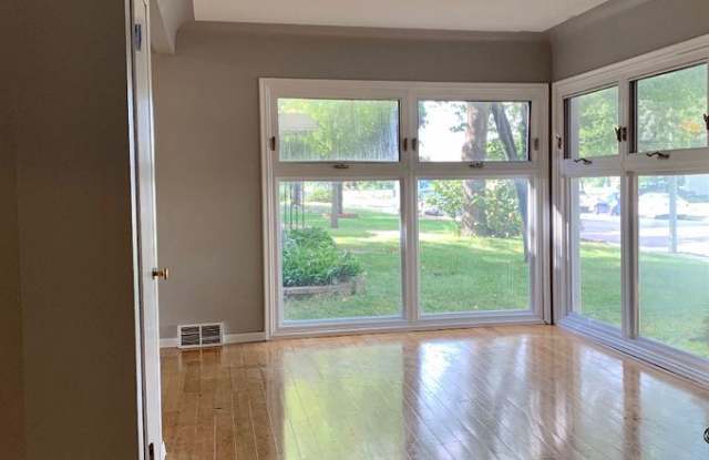4 bedroom house in Minneapolis! - 5124 North Bryant Avenue, Minneapolis, MN 55430