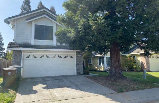 Lovely 2 Story Home in the Heart of Laguna. photos photos