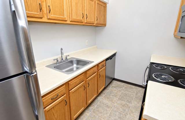 3910 OLD WILLIAM PENN HIGHWAYAPT 111 Gallery 3