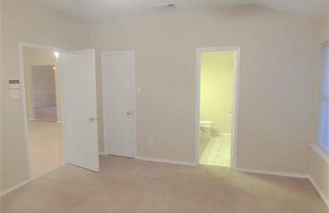 948 Fenway Lane Gallery 4